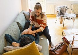 Hebamme Esther Cyrus Photography Dominik Hellmut Wolf